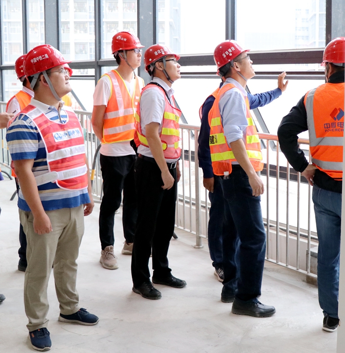 图二：刘总陪同宋总现场检查工作_副本.jpg