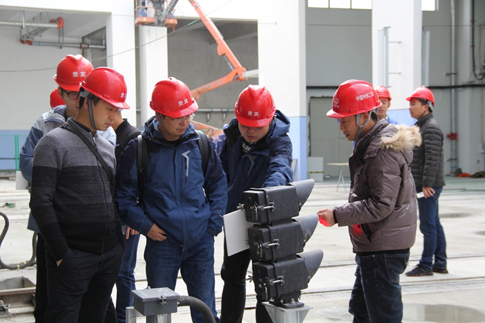 1574732693102204.jpg 图3:观摩现场.JPG