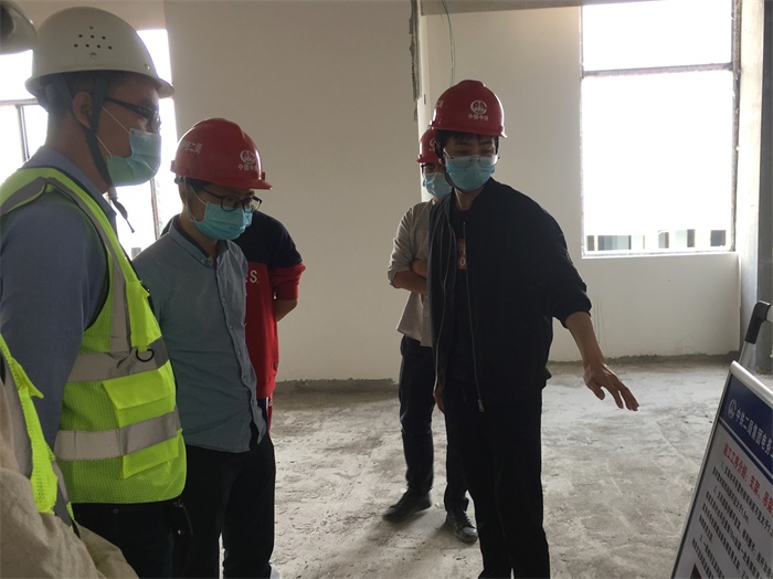 1588238552208747.jpg 附图一:首件定标会样板段参观现场_副本.jpg