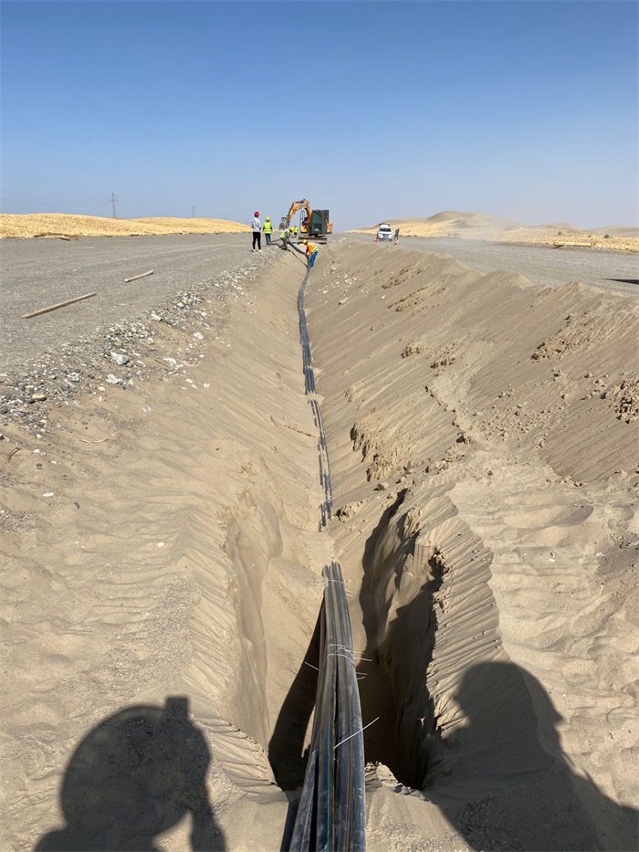 1594727107119219.jpg 电缆敷设 摄影白松鹤.jpg