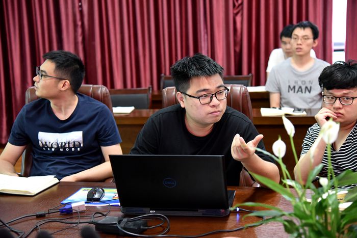 1595814389102002.jpg 图2:给排水专业主讲人_副本.jpg