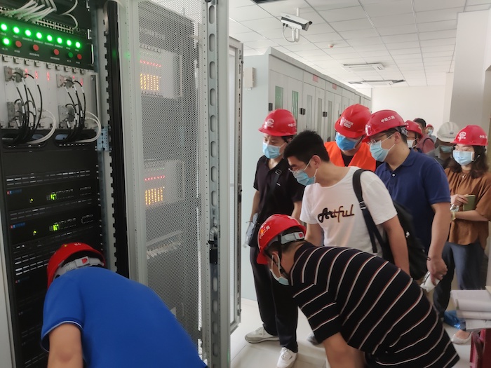 1596370078957930.jpg 设备房检查.jpg