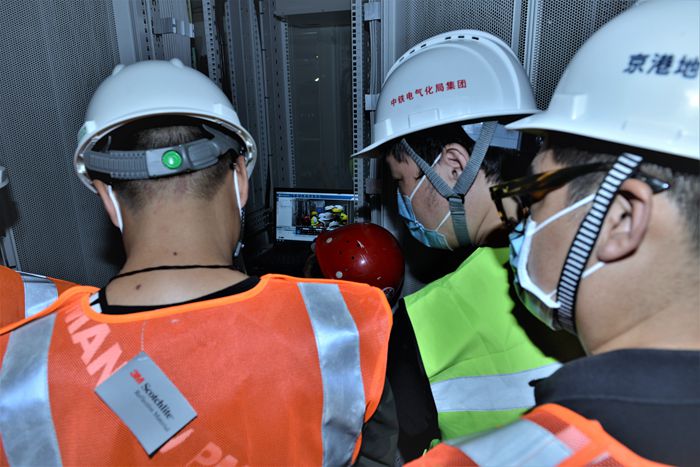 1599786813128858.jpg 2图检查组验收设备_副本.jpg