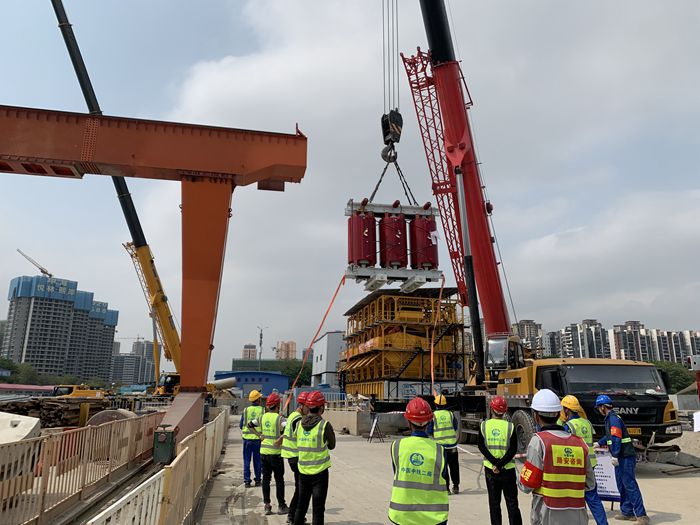 1615454340130257.jpg 图3:吊装变压器.jpg