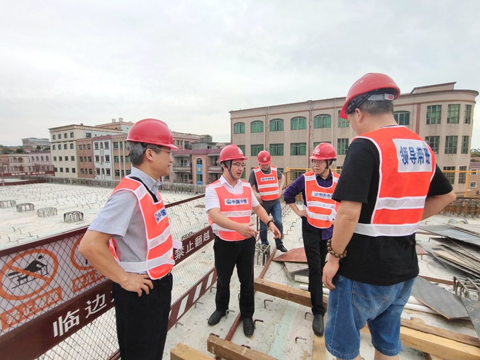 1621837293781930.jpg 图1:现场检查指导.jpg