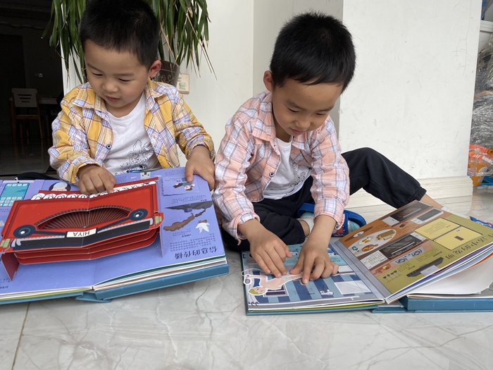 图3：慰问到小家.jpg