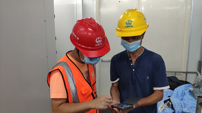 图：值守人员防疫防汛交底 - 副本.jpg