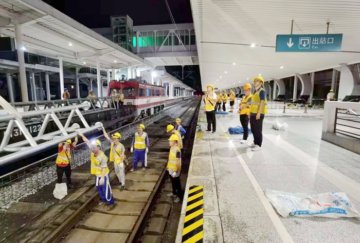 1630308924473607.jpg 吊装过程层层盯控_副本.jpg