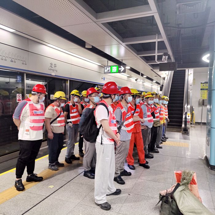 1647857655557734.jpg 图1:班前交底_副本.jpg