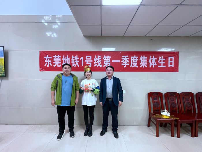 工会主席和项目经理的慰问_副本.jpg