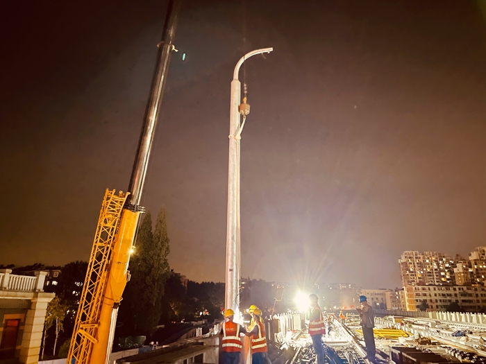 图1：夜间施工照片 - 副本.jpg