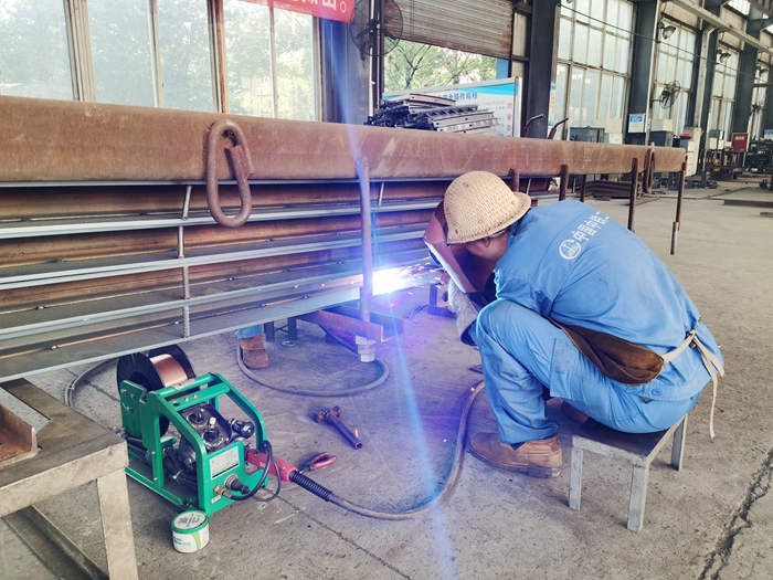 1660640124937662.jpg 附图二:车间正常生产 - 副本.jpg