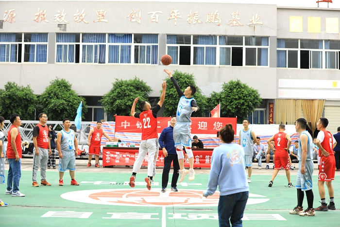 图1：开场跳球.jpg