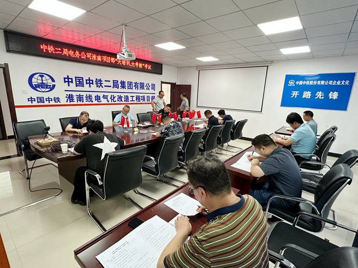 图：考试现场_副本.png